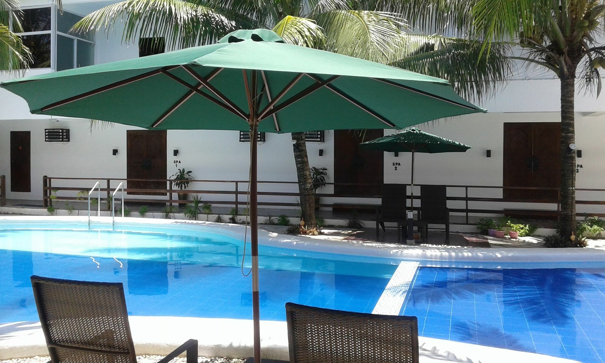 Feliness Resort Manoc-Manoc Esterno foto