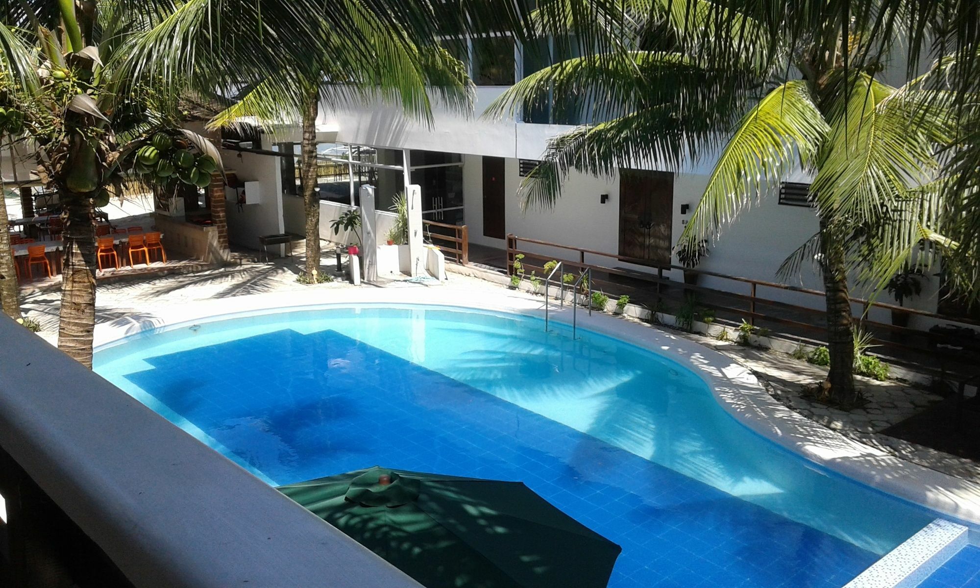 Feliness Resort Manoc-Manoc Esterno foto